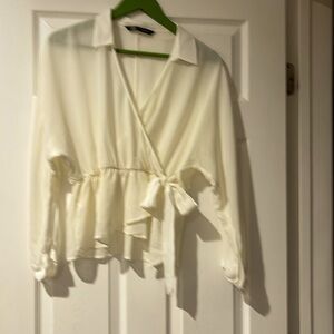 Zara Women blouse white size xs good condition100 viscose